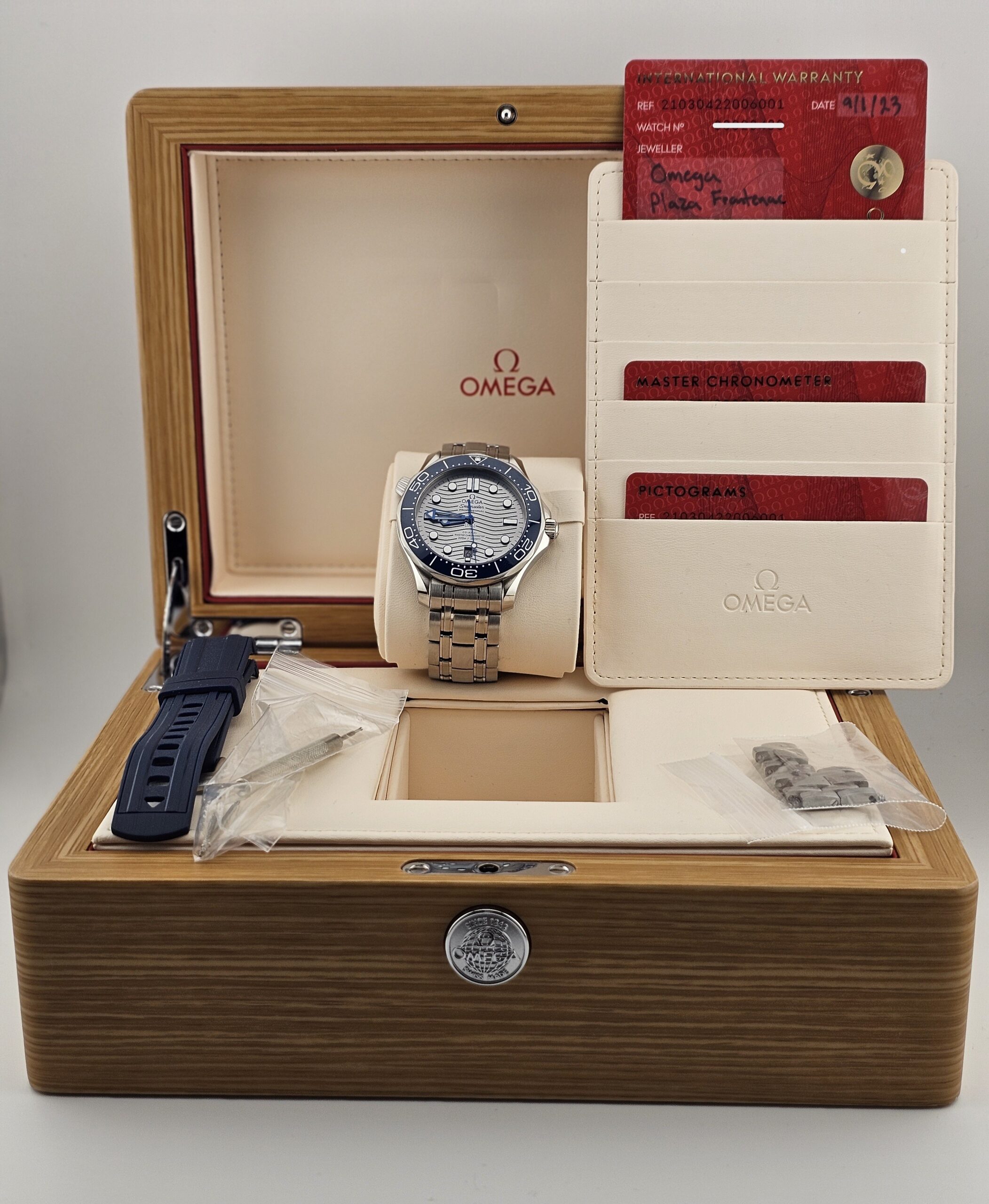 Omega Seamaster Diver 300M 42MM - Image 3