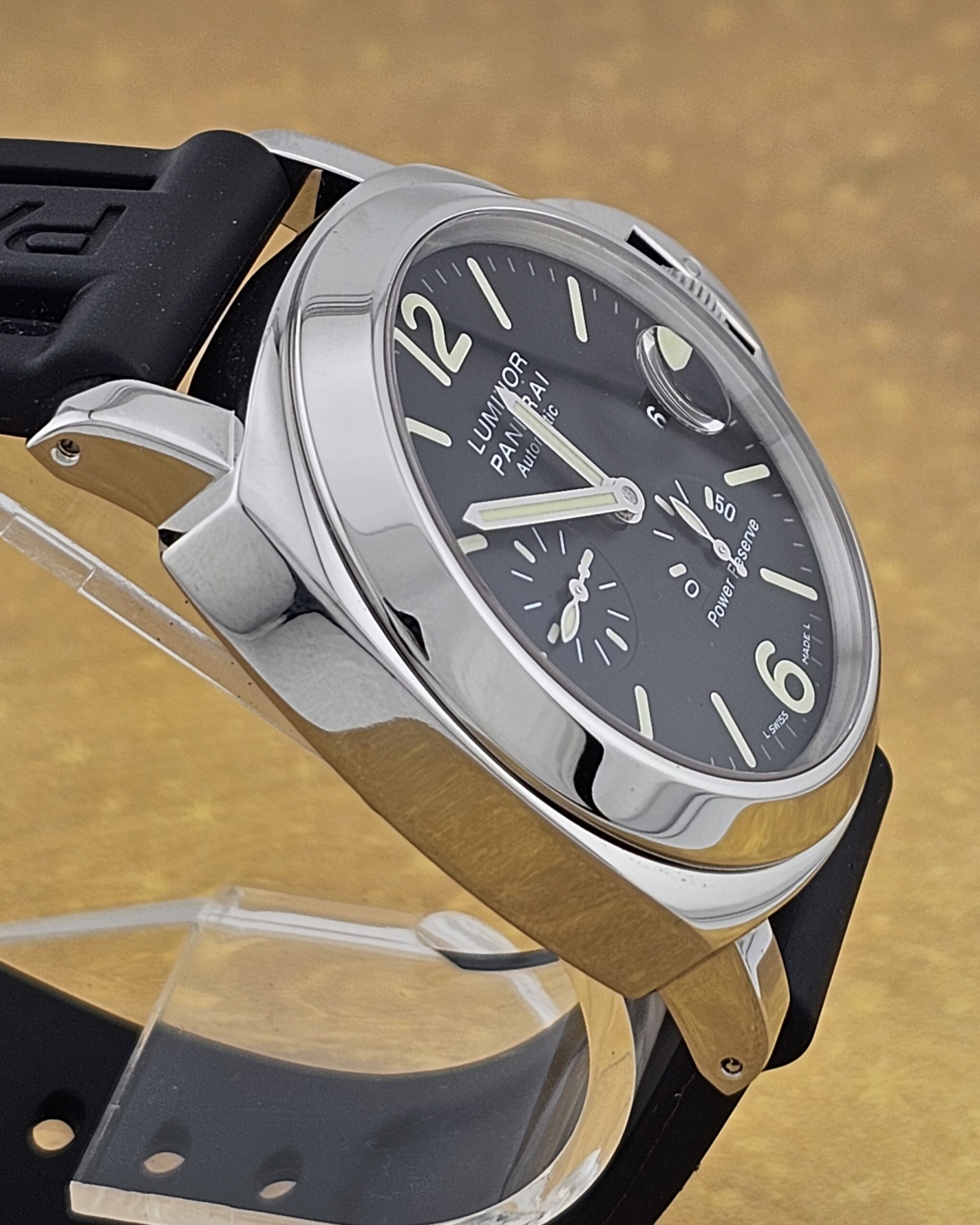 Panerai Luminor GMT PAM01090 44MM - Image 4