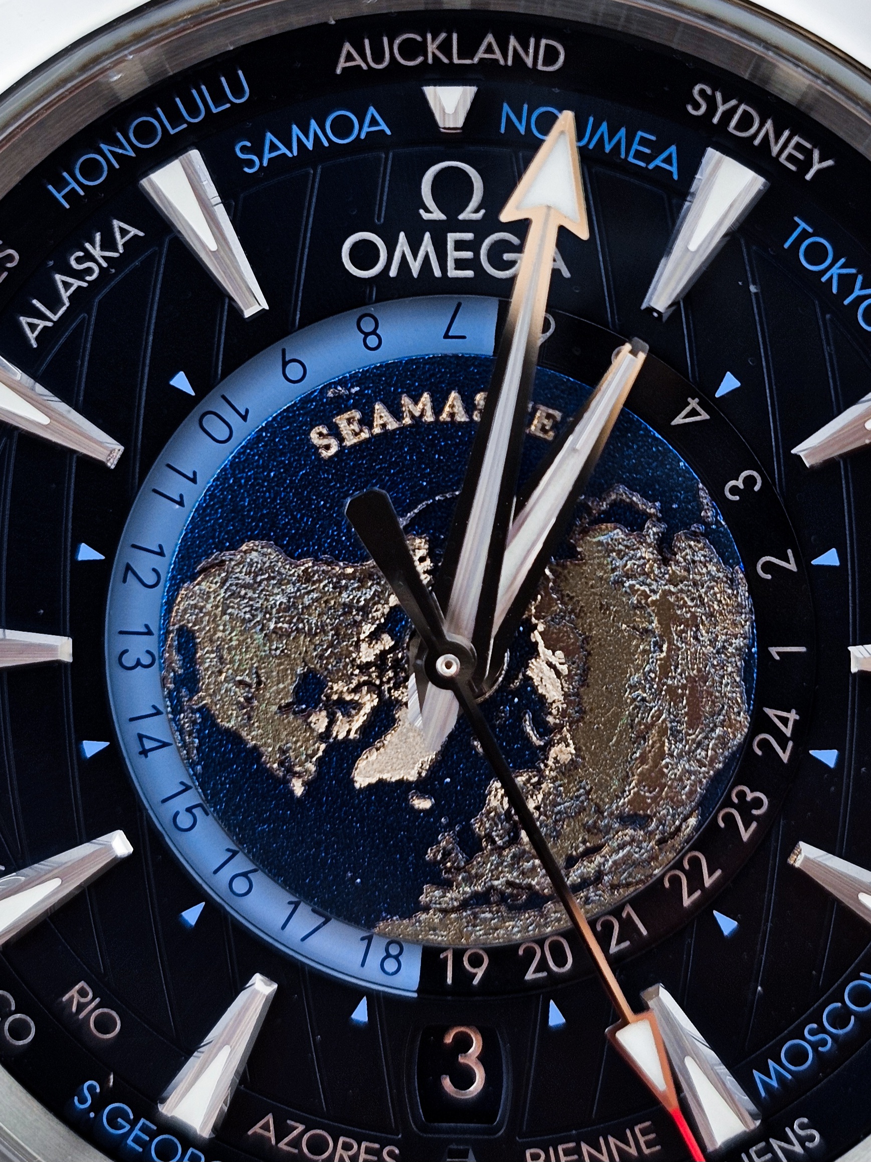 OMEGA Seamaster Aqua Terra GMT Worldtimer 150M 220.10.43.22.03.001 Full Set 43mm - Image 7