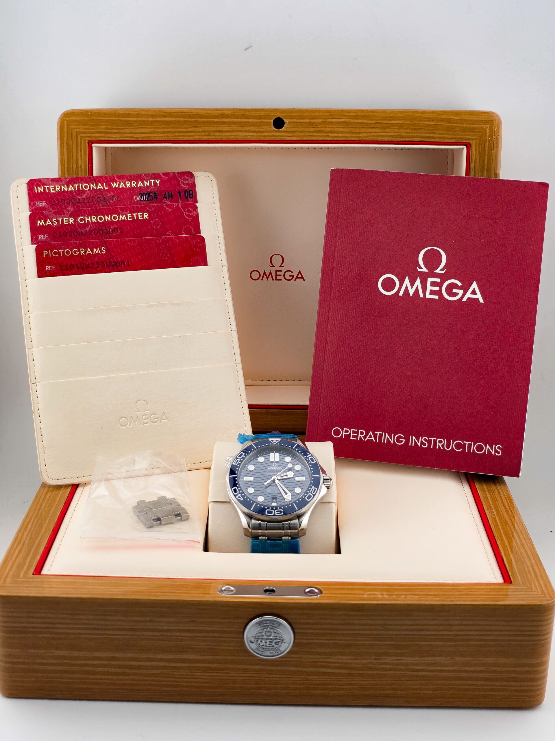2025 OMEGA Seamaster Diver 300M Blue Dial 42MM 210.30.42.20.03.001 Box & Papers - Image 2