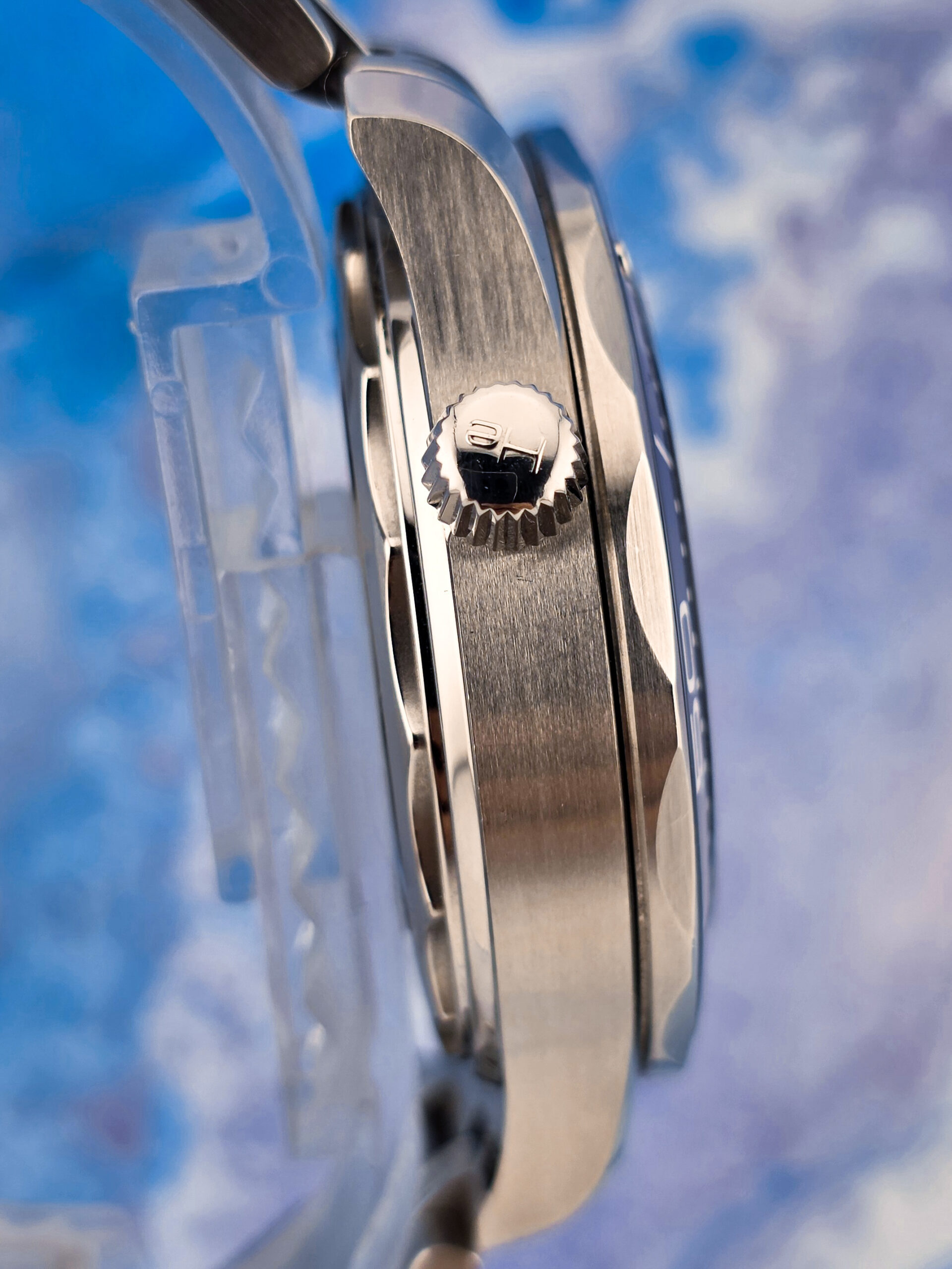 2025 OMEGA Seamaster Diver 300M Blue Dial 42MM 210.30.42.20.03.001 Box & Papers - Image 7