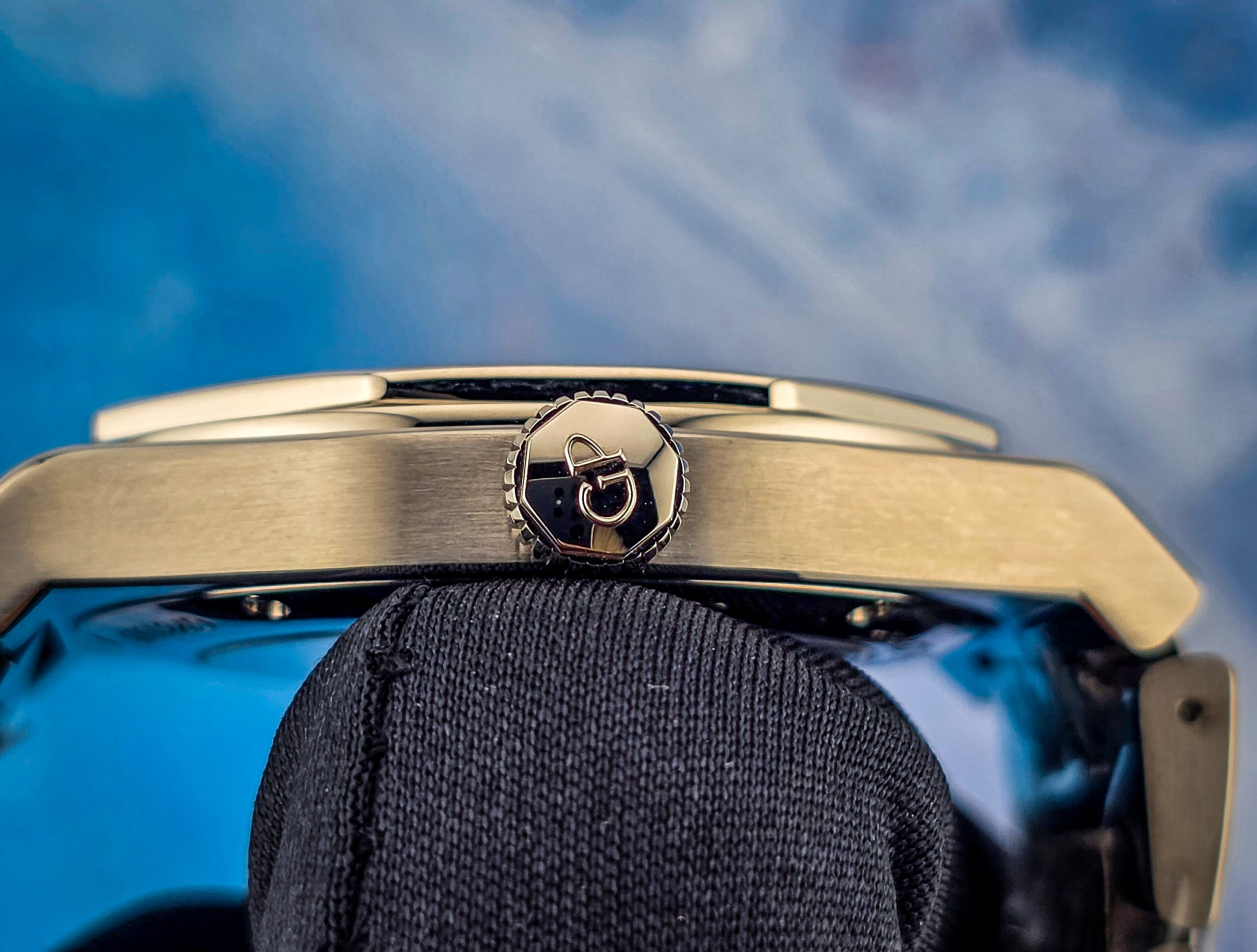 Girard Perregaux Laureato 38MM Copper Dial Brand New - Image 6