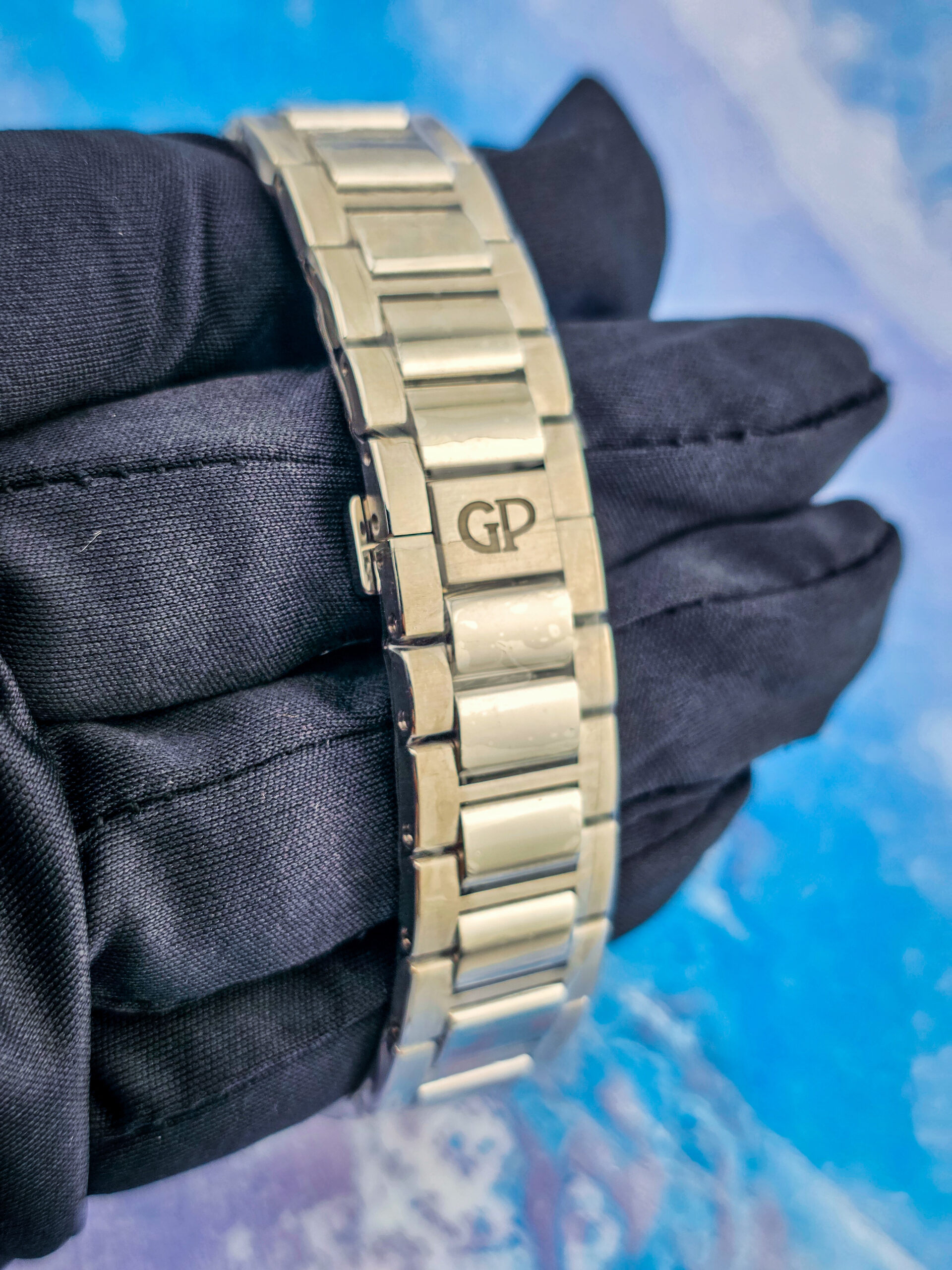 Girard Perregaux Laureato 38MM Copper Dial Brand New - Image 10