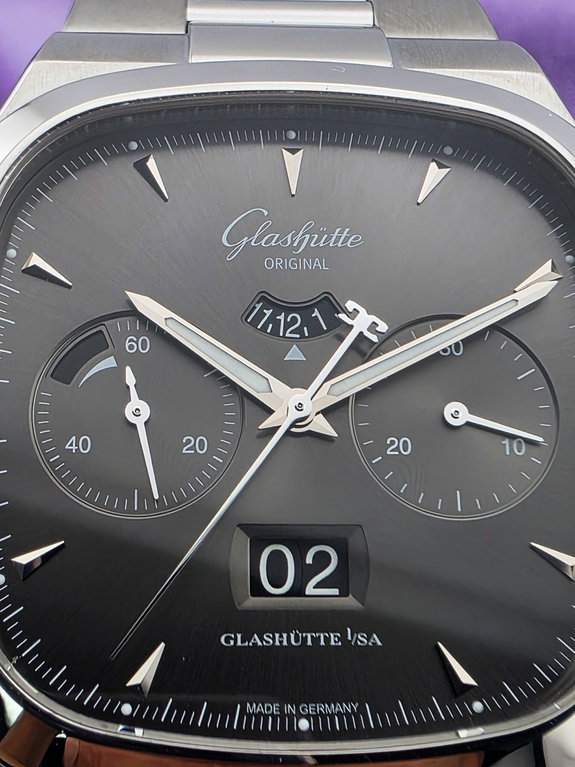 GLASHÜTTE ORIGINAL SEVENTIES CHRONOGRAPH 2019 GRAY DIAL FULLSET - Image 3