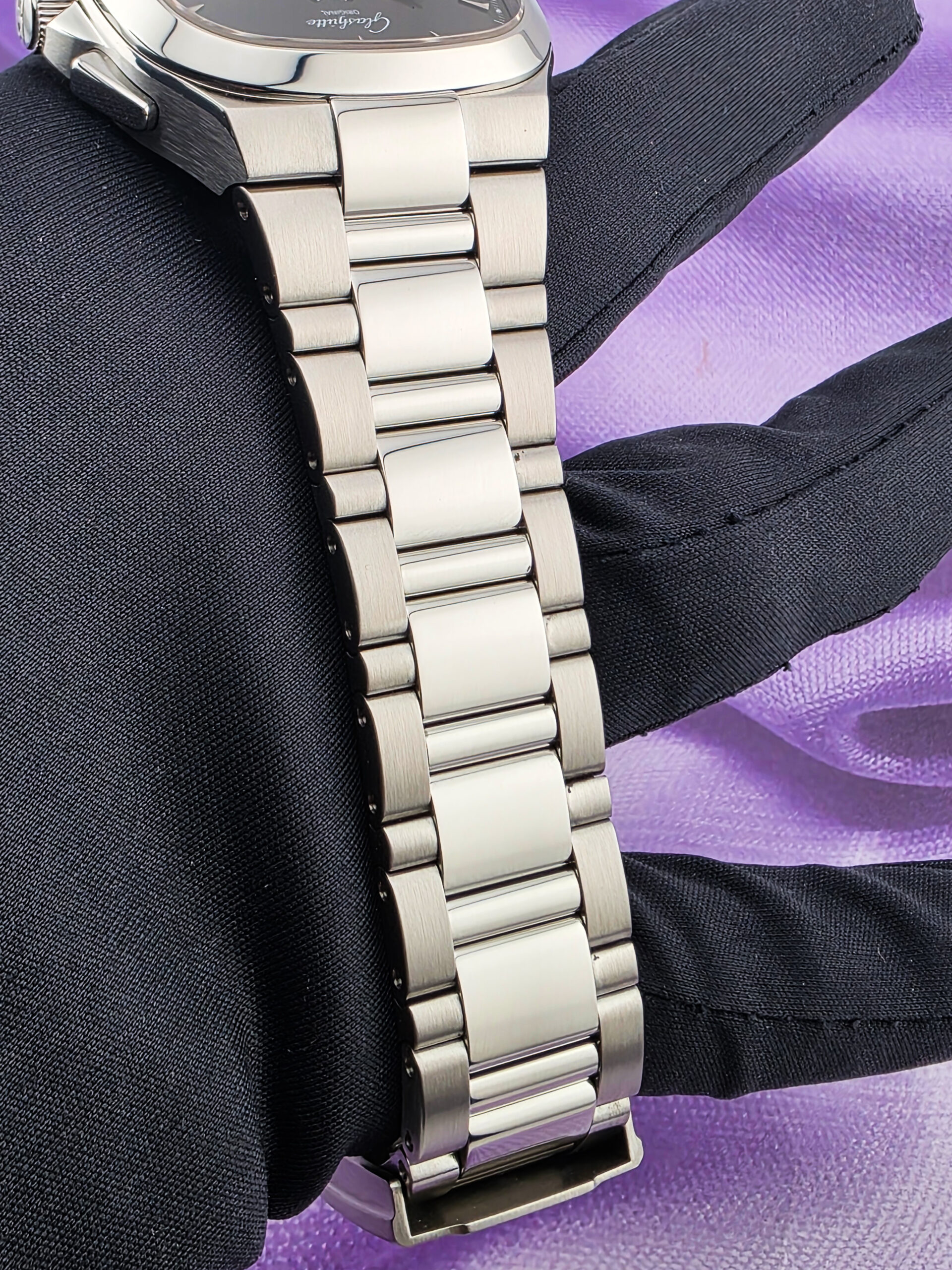 GLASHÜTTE ORIGINAL SEVENTIES CHRONOGRAPH 2019 GRAY DIAL FULLSET - Image 9