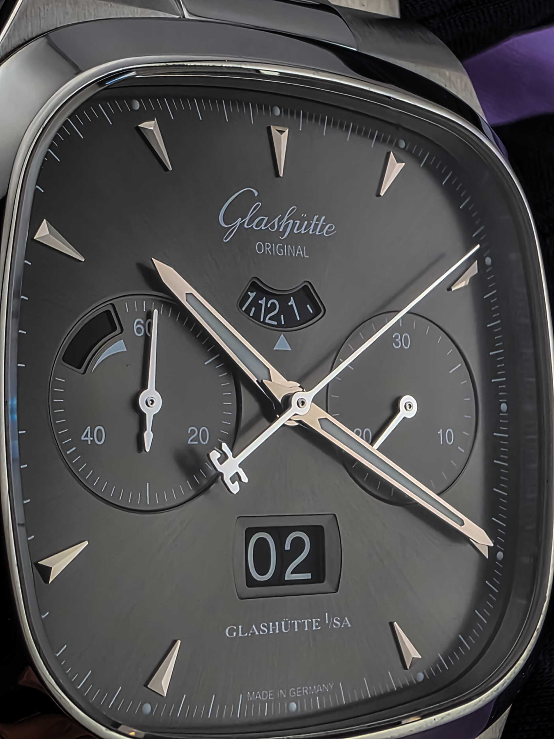 GLASHÜTTE ORIGINAL SEVENTIES CHRONOGRAPH 2019 GRAY DIAL FULLSET - Image 10