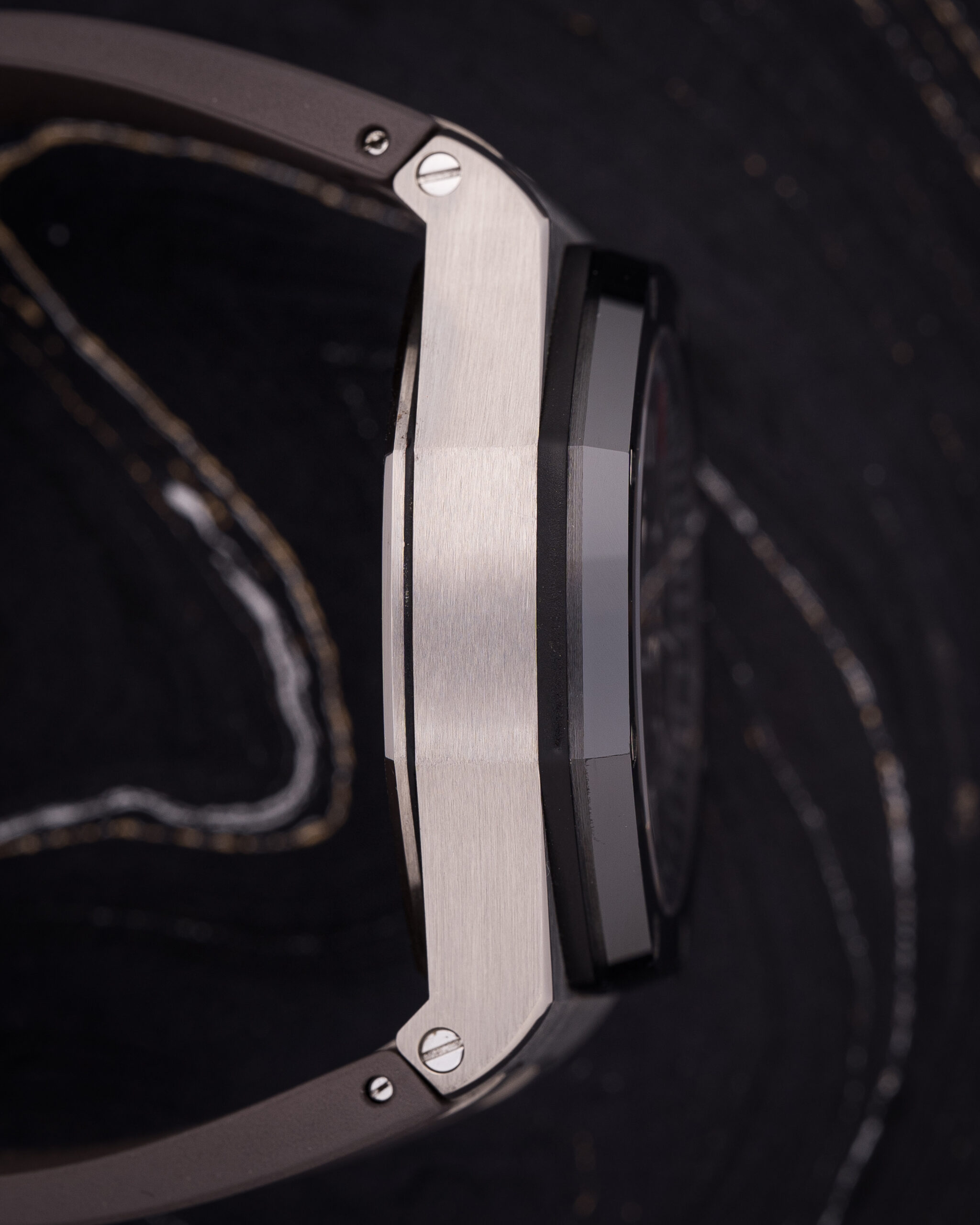 AUDEMARS PIGUET ROYAL OAK OFFSHORE CHRONOGRAPH 44 TITANIUM - Image 5